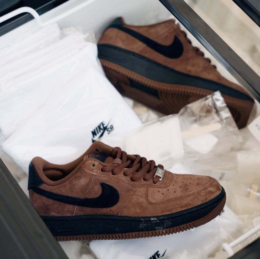 PureDopeKicks's tweet photo. Fall 2026| Nike SB x Air Force 1 "Light Chocolate" 

What’s your thoughts? Comment below. https://t.co/h9JlpjyAhU