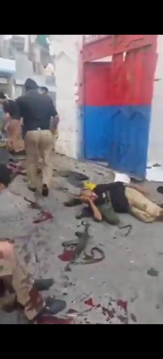 BrijjRajj's tweet photo. The moment bomb blast happened in #Pakistan
If you keep a snake in your backyard, one day it will bite you.
Over 30 Pakistani security personnel were killed in an explosion in #Kabal, Swat, in #Khyber #Pakhtunkhwa. https://t.co/fgCEZXzxdI