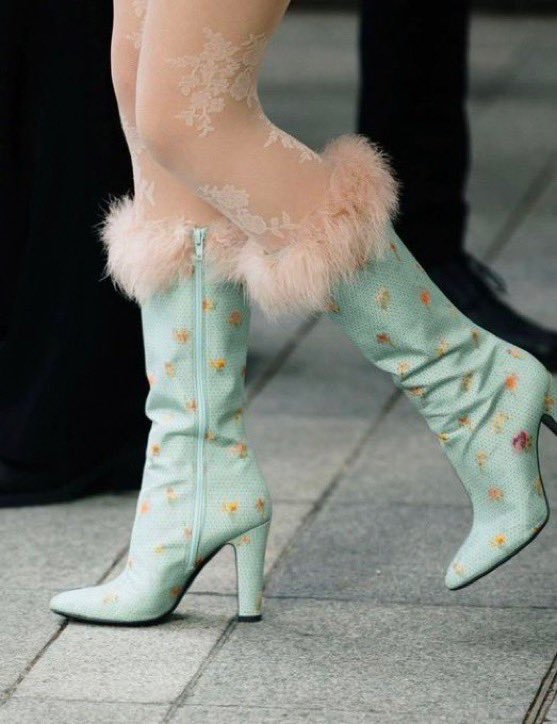 evergreenhues's tweet photo. floral lace tights on a valentino boots https://t.co/RbHr74v0j2