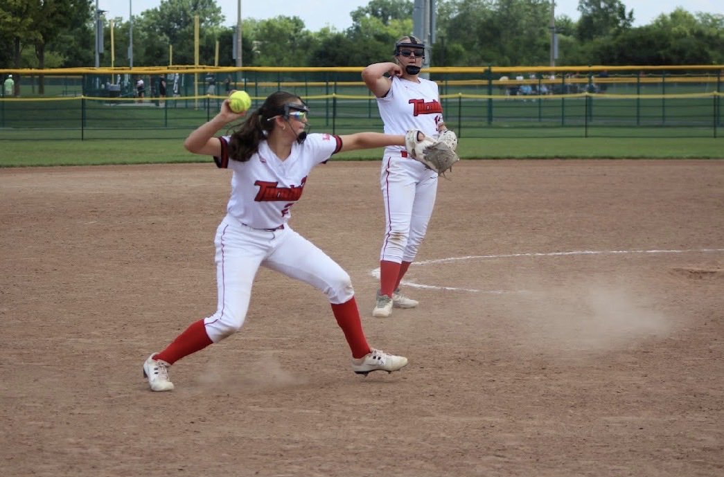 softballdarr21's tweet photo. Some photos from my previous tournament in Canton, MI. I am so grateful for all my supportive teammates and coaches I have had these past years playing with @Turnin2Fetter. I am happy to announce I will be joining Turnin2 National Goleski this year. https://t.co/7ApQ4IKfHc