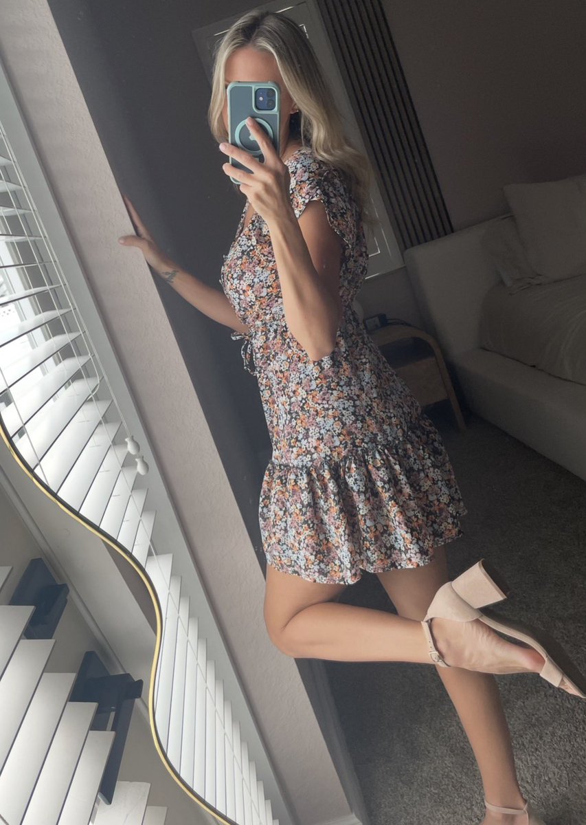 floridamompaige's tweet photo. Parent teacher orientation today. 🥰 https://t.co/7PCiKXWmc3