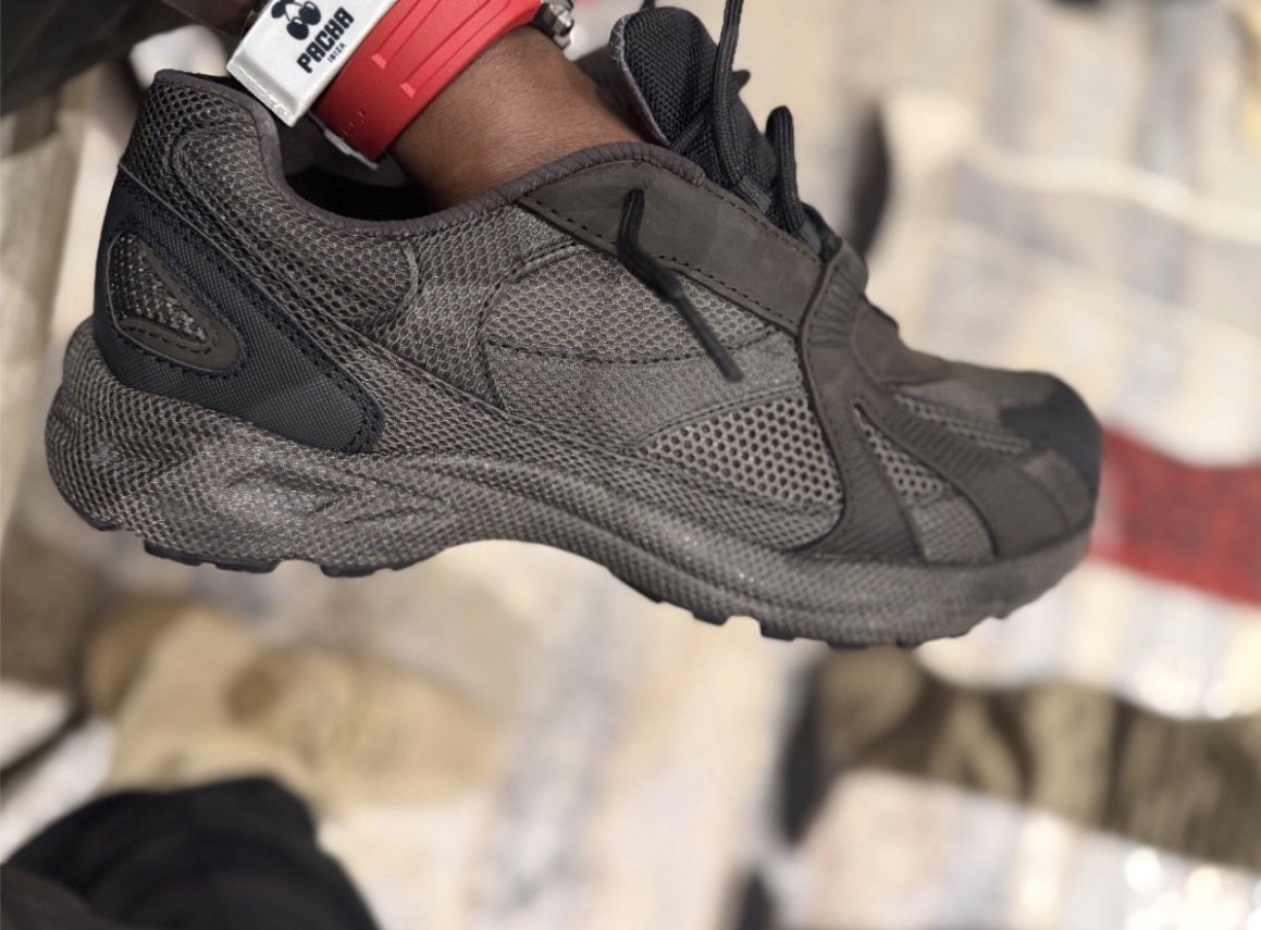 TTVauger's tweet photo. YEEZY 800

OFFICIAL NAME https://t.co/kJKTPObVut