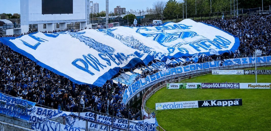 hinchadelCABJ_'s tweet photo. Un partido de fútbol. Dos hinchadas. Sin problemas.

QUE VUELVAN LOS VISITANTES!!! https://t.co/CST9z1XCTv
