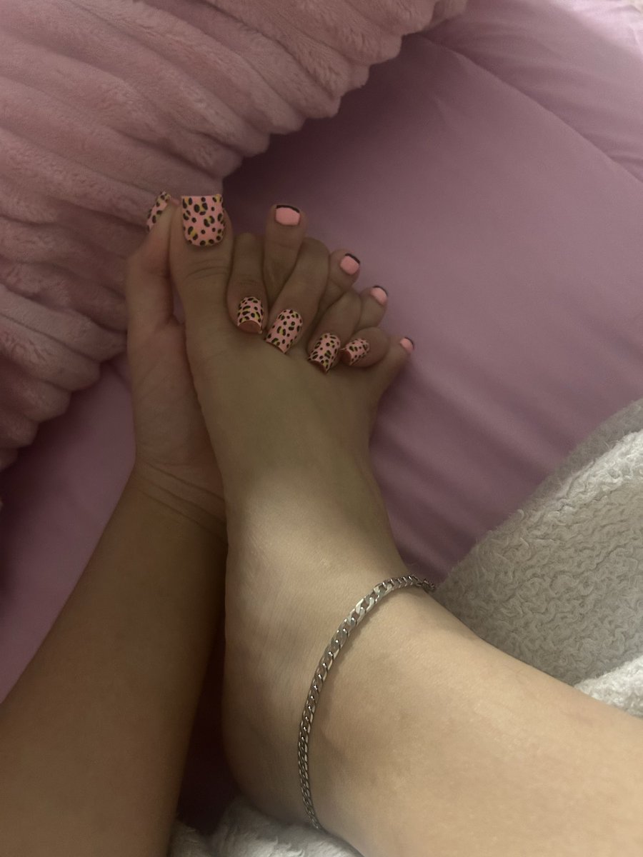 ppediprincess's tweet photo. Goodmorning😍 #feet #footfetısh #toes #pedicure #ppediprincess https://t.co/feMBFtOi7z