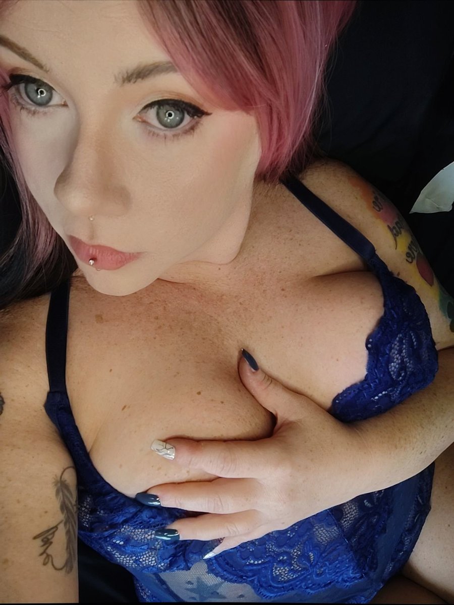 auraseduce's tweet photo. Would this distract you?

https://t.co/RNhuBjmlx5

#onlyfans #milf #comment https://t.co/LBbRIwV0sV