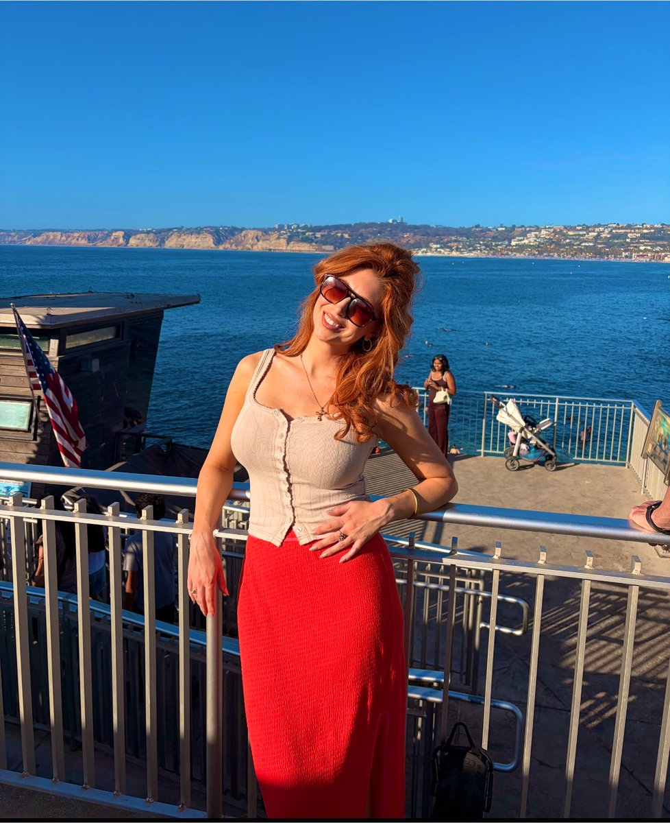 NatalieRGrace's tweet photo. Back from Cali and ready to see you all in the @ForceofLightEn1 livestream tonight! Had so much fun but glad to be back 😎❤️  see you tonight at 6:30 EST 😘 https://t.co/9oFChayN7I