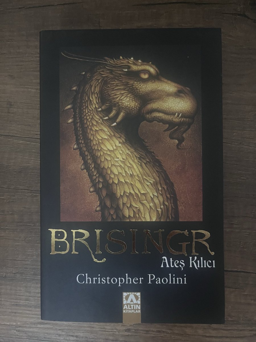 hakim_borz's tweet photo. Fantastik edebiyatı her zaman ayrı bir yerde tuttum. Tolkien’den sonra beni en çok etkileyen yazarlar arasında Ursula K. Le Guin, George R. R. Martin, Brandon Sanderson, Robin Hobb ve Christopher Paolini gelir. https://t.co/erDsL2bNT8