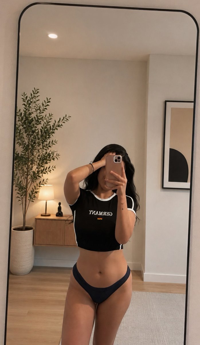 miaarandy's tweet photo. My first post 🤭🔥
Want more free content? 👅💦
Follow me on OF: https://t.co/Pyi7UFV9tn https://t.co/D9IX1Yt6Ik