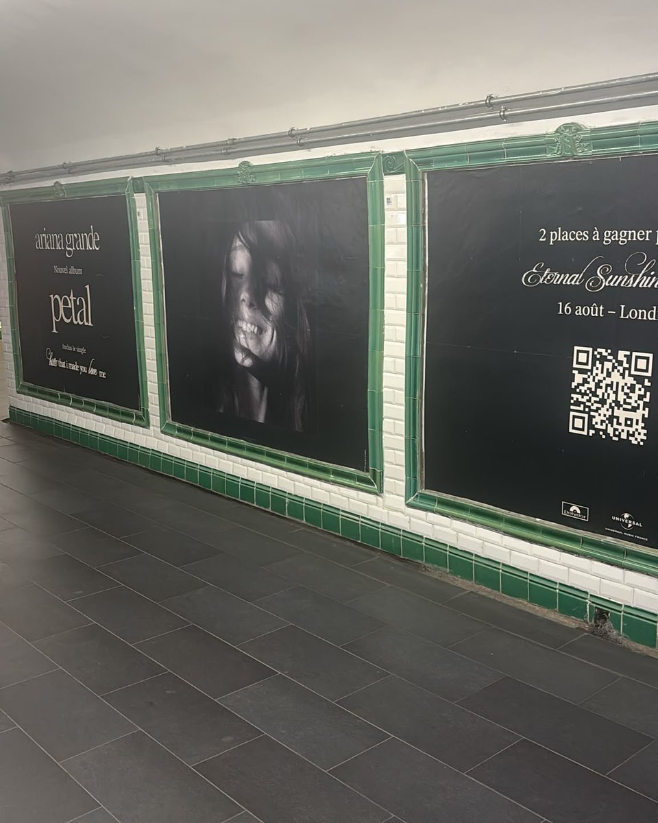 arianatorswildt's tweet photo. PETAL PROMO IN PARIS, FRANCE https://t.co/bKBPnBW5y9