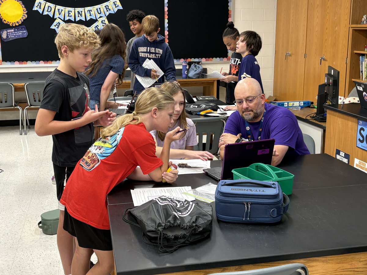 RBMS_Official's tweet photo. We are excited to welcome students back today! RBM 101 kicked off with our newest Ravens exploring the school, meeting friends and staff, and getting ready for a great middle school experience. We can’t wait for an amazing year! https://t.co/zomJ608HsP