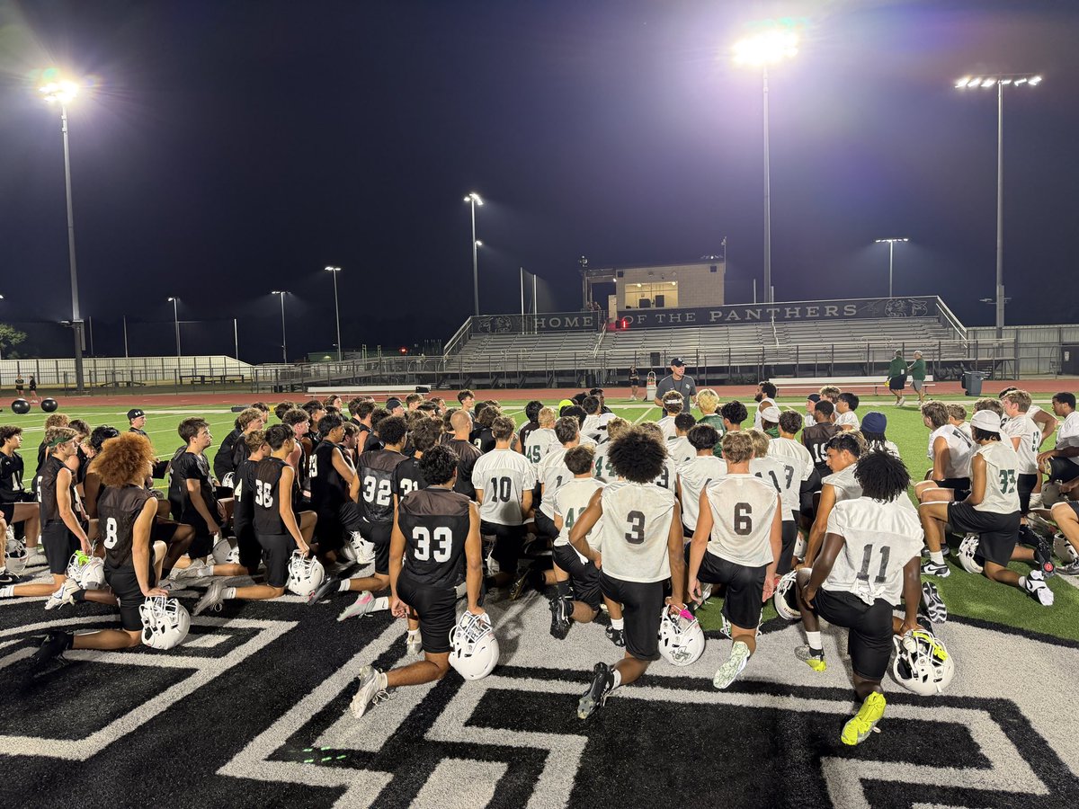 KPark_Football's tweet photo. Day 1
Starting the Season under the lights. 
Early morning practices to get the Athletes acclimated to the Heat.  
#kpfamily https://t.co/bPJwTFzEtM