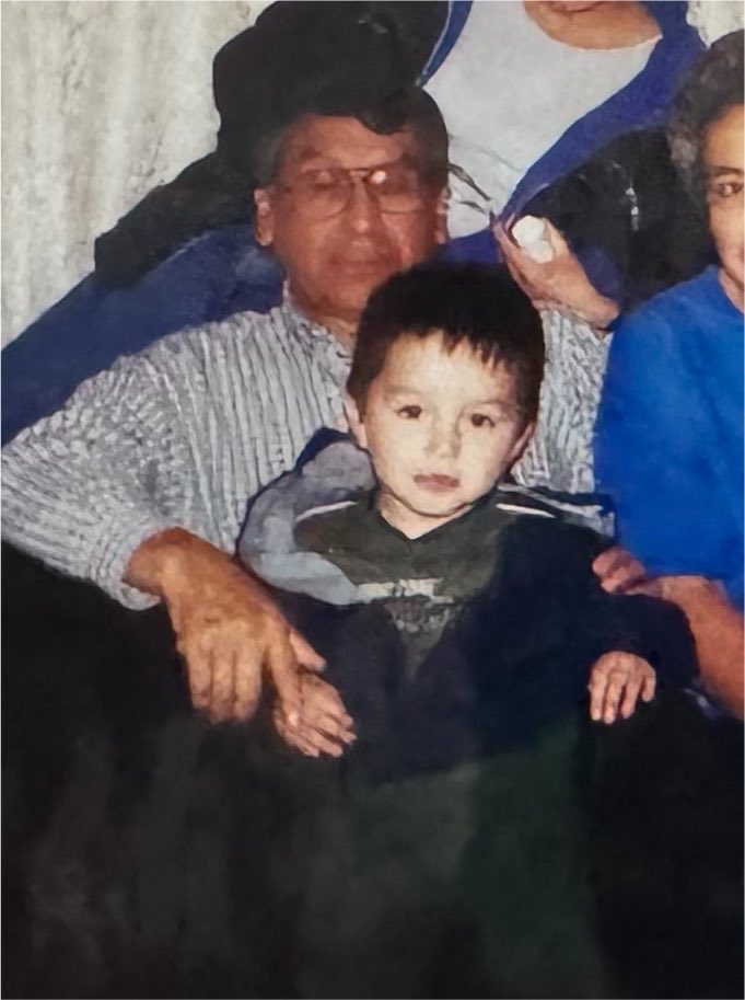 Roberto_Cein's tweet photo. Gracias por todo abuelo 🖤 https://t.co/pxwy97BhCC