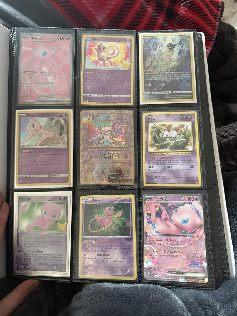 ccamisangel's tweet photo. cam’s pokemon https://t.co/Nnm7vU8wny