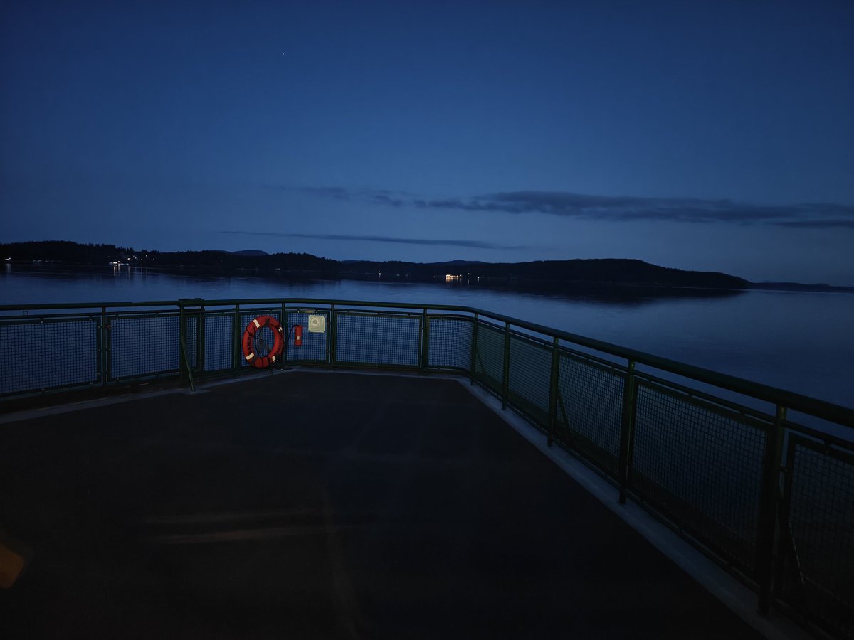 LargeDaddyBear's tweet photo. Hello Friday Harbor https://t.co/8KFdZlo4Jo
