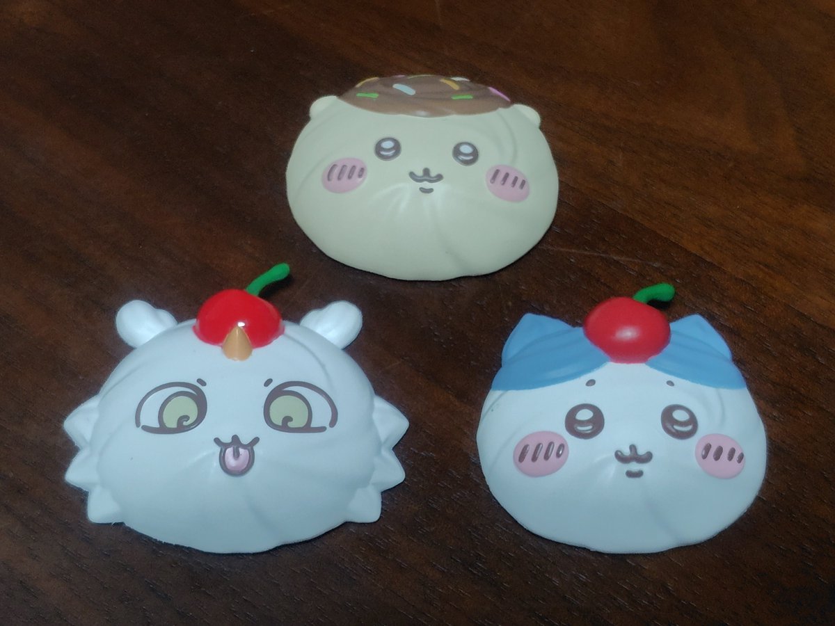 laghaimlanza's tweet photo. ちいかわ  ホイップマグ  ボーロつき  385円
ローソンに売っていたのでお試し購入。
狙いは、ちいかわか？うさぎが出れば〜と思っていたけどどっちも出ず！

サクランボ乗ってるのは可愛いね♪
たまごボーロにホワイトチョコがけは、軽く食べられて助かる。
朝寄って、残ってたら追加する？🐰🤔 https://t.co/7seF0Dm5Br