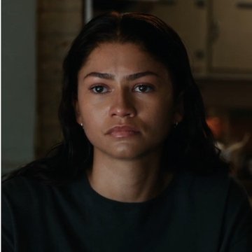 listapreta's tweet photo. Zendaya se tornou a atriz de maior bilheteria de 2026. Segundo a Forbes, seus filmes já arrecadaram quase US$ 2 bilhões neste ano, impulsionados por "A Odisseia" e "Homem-Aranha: Um Novo Dia".

Ela ainda voltará aos cinemas em Duna: Parte Três, um dos lançamentos mais aguardados de 2026, e pode ampliar ainda mais o recorde nas bilheterias mundiais.