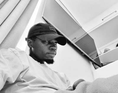 Thombmafil's tweet photo. #NewProfilePic https://t.co/j1bs53oFyU