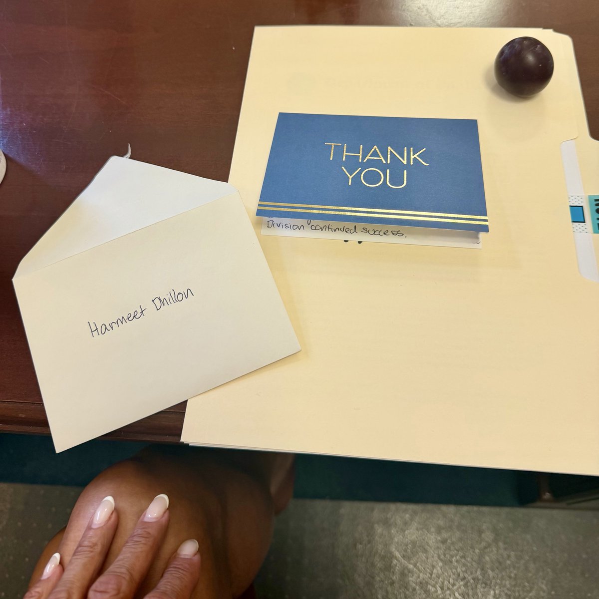 HarmeetKDhillon's tweet photo. A youngster who interned here wrote me a thank-you card, and made my afternoon brighter. Manners are not totally lost, even in this age of wokeness! https://t.co/8157vNca64