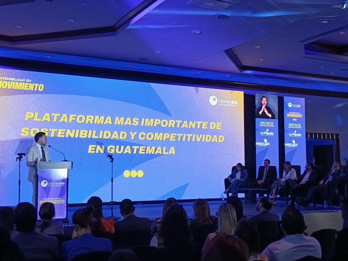 CentraRSE's tweet photo. Después de conocer distintos casos de éxito, comienza el conversatorio sobre la dimensión Personas, donde los panelistas intercambian experiencias y reflexiones sobre cómo generar impacto positivo desde las organizaciones. #SemanaSostenibilidad2026 #CentraRSE #Guatemala https://t.co/NQv0aG0E7i