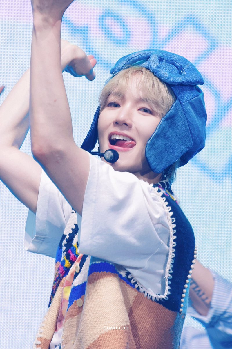 BOXIANx's tweet photo. SO PROUD OF YOU BAEKHYUN!!! ✨️
KEEP FIGHTING!
KEEP GOING 🐾 
TAKE THE TIME YOU NEED
YOUR ERIS ARE ON YOUR SIDE 
AND THEY WILL STAY BY YOURSIDE
DON'T WORRY ABOUT IT!
ERIS ADORE, LOVE AND SUPPORT OUR KYOONG! 🫶🤍
#MessageForBaekhyun
#백현에게한마디 https://t.co/cQg1ExYWyA