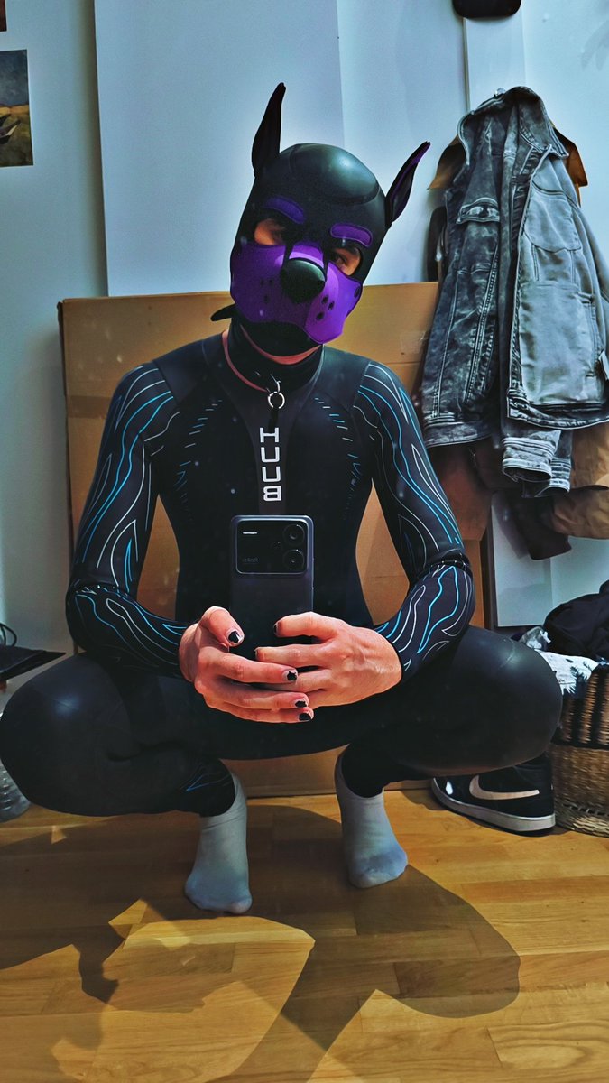 Twinkboysub1's tweet photo. Is anyone right now in need of a good boy pup in neopren? 👉👈😈🥰 wraff hihi https://t.co/ORxnoXpMtm