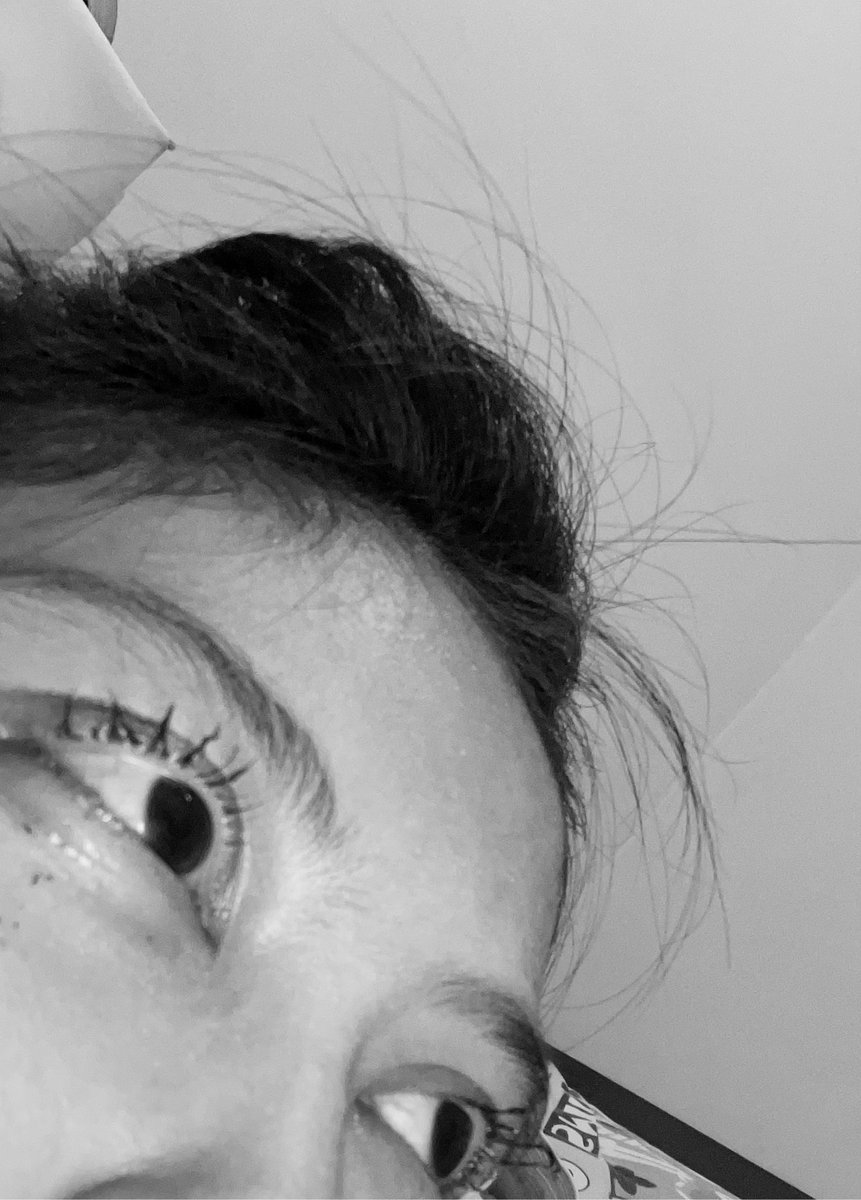 jsjhsbjakans's tweet photo. nangis dlm keadaan mascara luntur 😊🖕🏻 https://t.co/wA1RK1sBXv