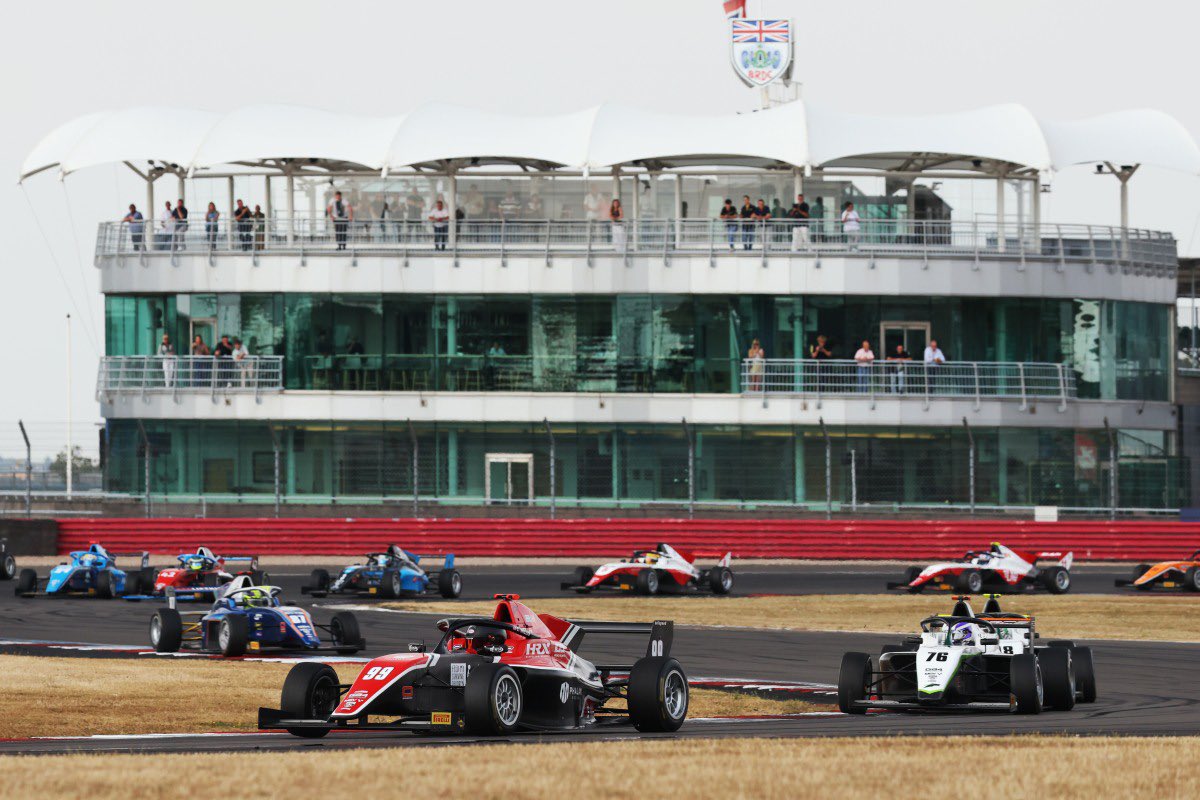 hillspeedracing's tweet photo. 🗞️ News…

Superb Lights-To-Flag Maiden GB4 Win For Willis At Silverstone 

• Connor Willis races to brilliant first #GB4 victory in Rd12
• #Hillspeed retains lead of GB4 Team Championship standings 
• Challenging weekend for squad in #GB3 

More 👉 https://t.co/JoKzc0uSJi https://t.co/LSuTbPBn6P