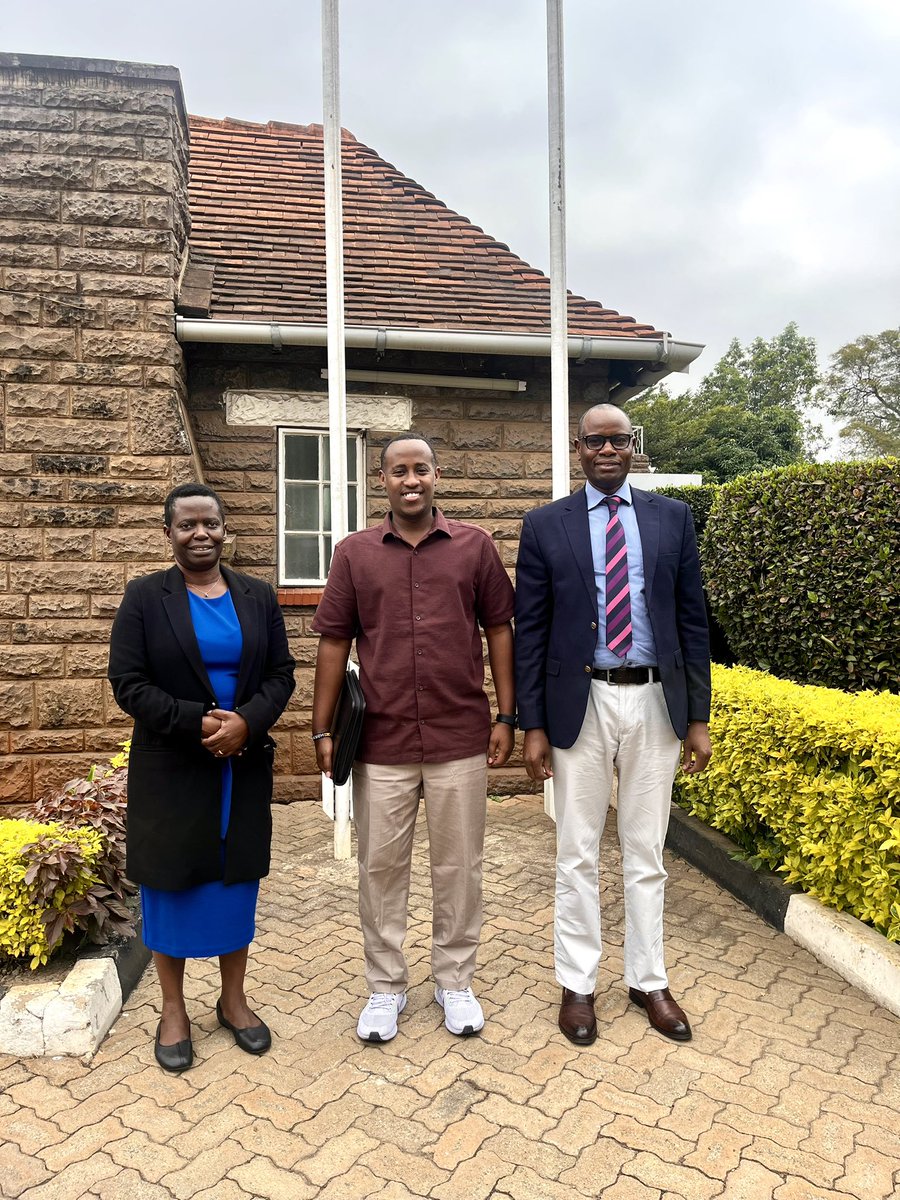 isaacBakashaba2's tweet photo. Paid a courtesy visit to the Uganda High Commission @Ugahicom in Nairobi today, where i was warmly welcomed by  Amb. Eunice Kigenyi, Charge d’Affaires &amp; SCP. Elias Kassirabo the Police attache.

Special thanks to Gen. @MKAMUGIRA1 for coordinating the visit. https://t.co/JjJKO7Qxi3