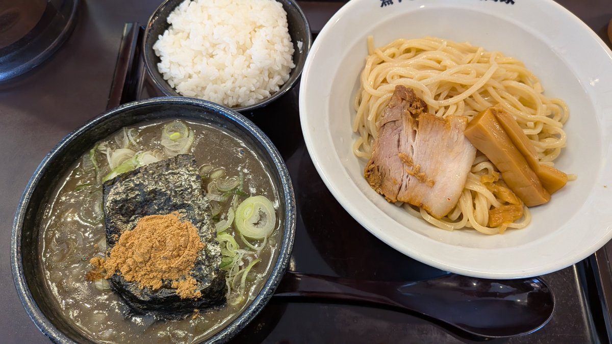 wata_iki's tweet photo. 2026夏
煮干しラーメン山岡家
極濃煮干し豚骨つけ麺半ライス https://t.co/az3k5ZSDUI
