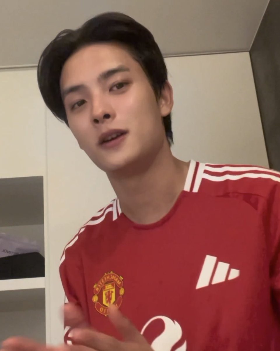 goodbyemy_b's tweet photo. โห่น้อง ขับรถชนพี่ ไม่ลงมาขอโทษไม่ลงมาดูเลยแล้วขับหนีมาตั้งไกล โห่ อะไรวะคนไทย                              

วอดส์?

มาวงมาวอดส์อะไร มาจุ๊บ(มั๊วะ)นี่มา https://t.co/VLgzebsN6S