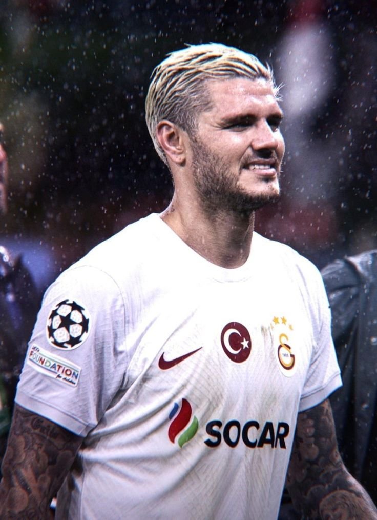Ezaerez34's tweet photo. Abi biz harbi bu adam olmadan ne yapacağız ya ben onsuz Galatasaray nasıl olur hatırlamıyorum ki https://t.co/F11CAluhxO