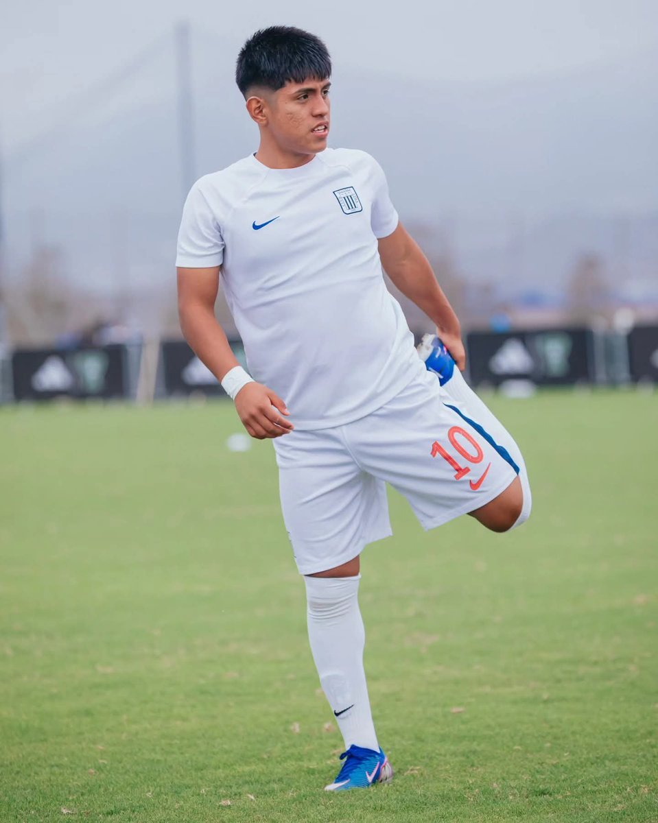 barra_AL_1901's tweet photo. 🗣️ Debutó con victoria
SUB-16 🐴 AdidasCup 🏆
#alianzalima #alianzalimalospotrillos #125ALmando #adidascup https://t.co/C6dtHF6tdi
