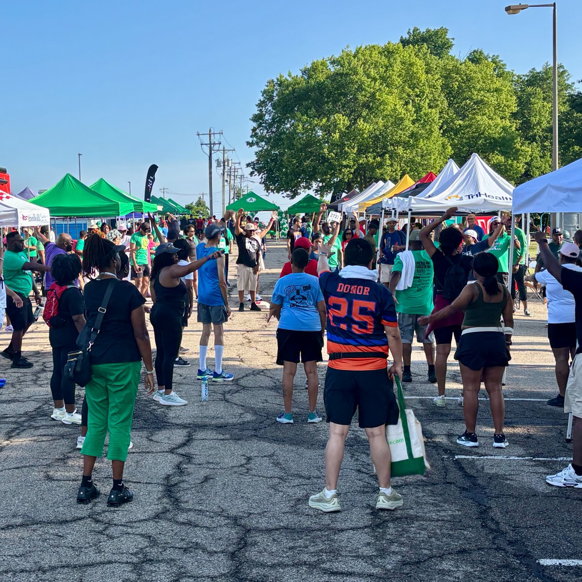 caresource's tweet photo. 👟 We were proud to participate in the Cincinnati African American Male Wellness Walk, an inspiring event dedicated to uplifting, empowering and supporting Black men and their families on their journey toward healing and well-being.

Additionally, one of our dedicated community marketing representatives, Ken, joined @WLWT to share why this walk means so much to us and the importance of standing together as a community. Supporting one another and encouraging self-care are vital steps toward stronger, healthier lives. 💜 Thank you to the African American Male Wellness Agency for putting on this impactful walk and making a true difference!

#CareSourceOH