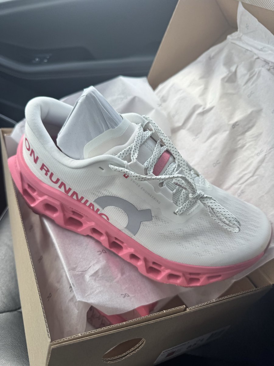 NorbertknowsHim's tweet photo. I buy these shoes for a while for  me and my family and also proud to be a shareholder $onon  
They execute perfectly and whoever buys any other shoes need to think before 😆
The quality here is top-noth https://t.co/CMYi0QRfxb