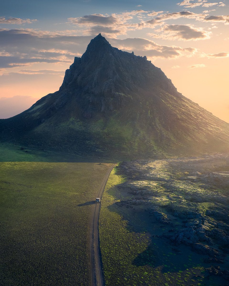 earthcurated's tweet photo. Volcanoes, glaciers, black sand, and endless horizons. Iceland a place that reminds you how extraordinary our planet really is. https://t.co/Vng5pWCIO4