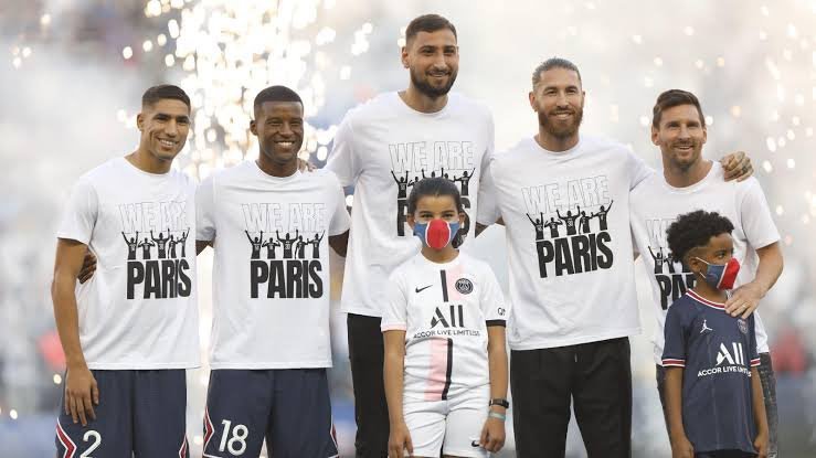 PARISIAN♥️💙 tweet media