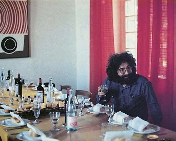 GratefulDead's tweet photo. Eat, drink, and be Jerry ❤️

Photos by Annie Leibovitz, Rosie McGee, and Peter Simon https://t.co/Vk6zTjdcy4
