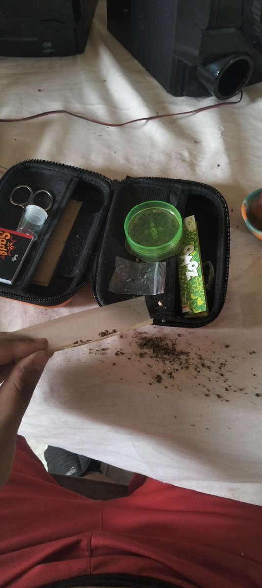 skankguel's tweet photo. 2- é cada momento que eu tenho aqui gravado que é só risada 🤣 https://t.co/IiSC3Cl3e6