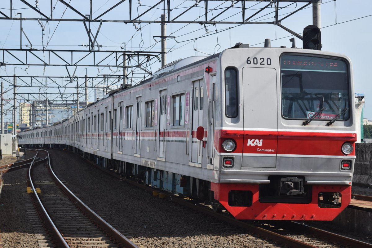 Rafy_RaFProject's tweet photo. Senin, 03 Agustus 2026

Saya mendapatkan info kemarin, Tokyo Metro 6000 rangkaian 6120F, telah resmi berhenti beroperasi, yang menandakan rangkaian ini telah berpisah dari JABODETABEK untuk selamanya.

Mari kita ucapkan selamat tinggal 
dan "TERIMA KASIH TOKYO METRO 6120F!!" https://t.co/zkmswklXwg