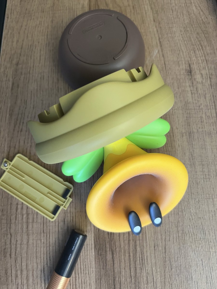 MarioUnivRsalis's tweet photo. Je rentre de week-end après avoir laissé ma copine seule à l'appartement, et je tombe sur une scène de crime... 😱 https://t.co/9lsYPxzRT1