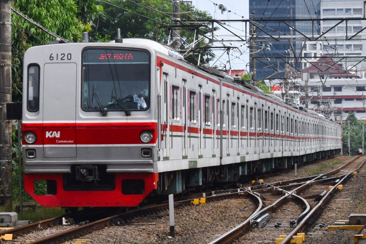 Rafy_RaFProject's tweet photo. Senin, 03 Agustus 2026

Saya mendapatkan info kemarin, Tokyo Metro 6000 rangkaian 6120F, telah resmi berhenti beroperasi, yang menandakan rangkaian ini telah berpisah dari JABODETABEK untuk selamanya.

Mari kita ucapkan selamat tinggal 
dan "TERIMA KASIH TOKYO METRO 6120F!!" https://t.co/zkmswklXwg