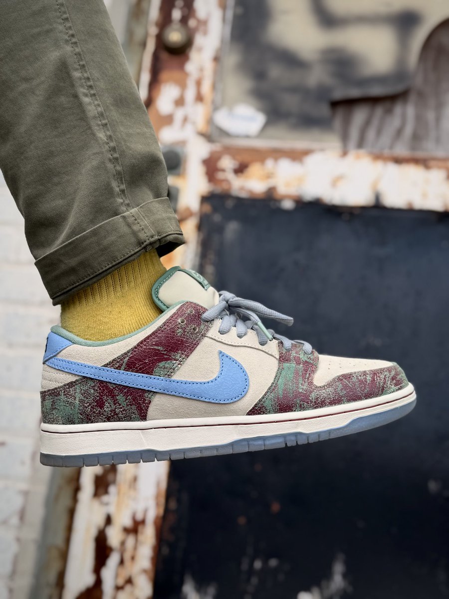 jerktherobot's tweet photo. Y’all Gotta Stop bunchin’ us into the Same box, we Don’t mix…
#UnDS #KOTD
Crenshaw Skate Club x SB Dunk Low
#wearyourkicks
#SNKRSKickCheck https://t.co/TUp3RI5ntx