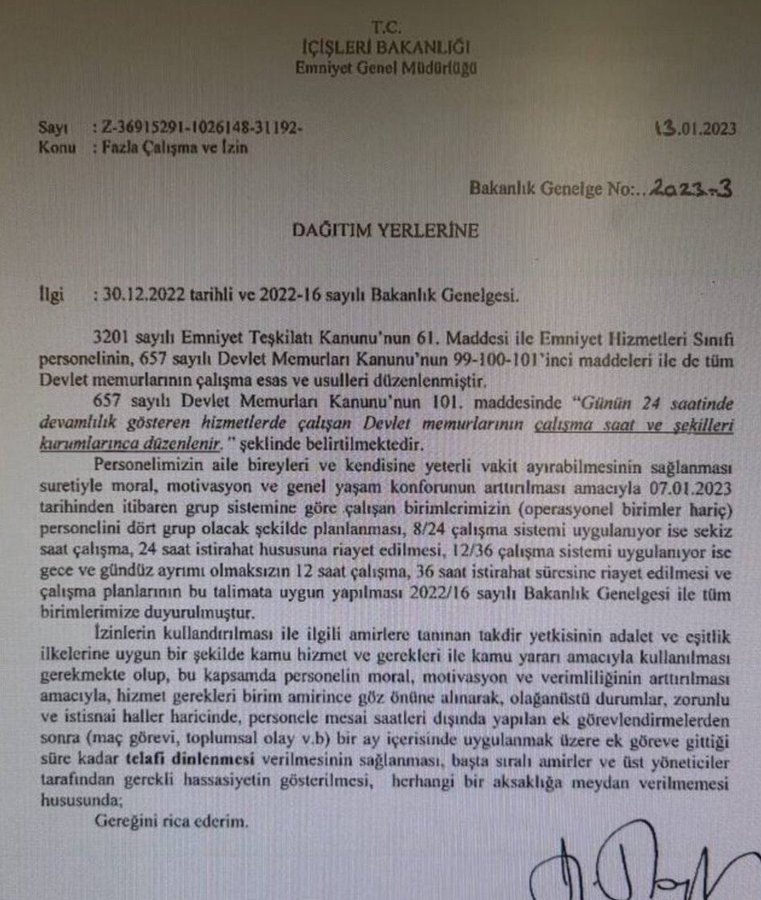 Yhsgihtholsun's tweet photo. #PoliseAdilMaaş
Fazla Mesai Ücreti Kanunlaşmadıkça;

Çalışma sistemi ister 12/36 ister 12/48 olsun, Müdürün iki dudağı arasında olacak, keyfi olacak ve
Birkaç gün sonra yine #Polis 12/12 ve 12/24 e geçerek bozulacak‼️

ÖRNEK: Ekteki 2023-3 Yönetmeliği
Emniyet müdürleri UYGULUYOR mu⁉️