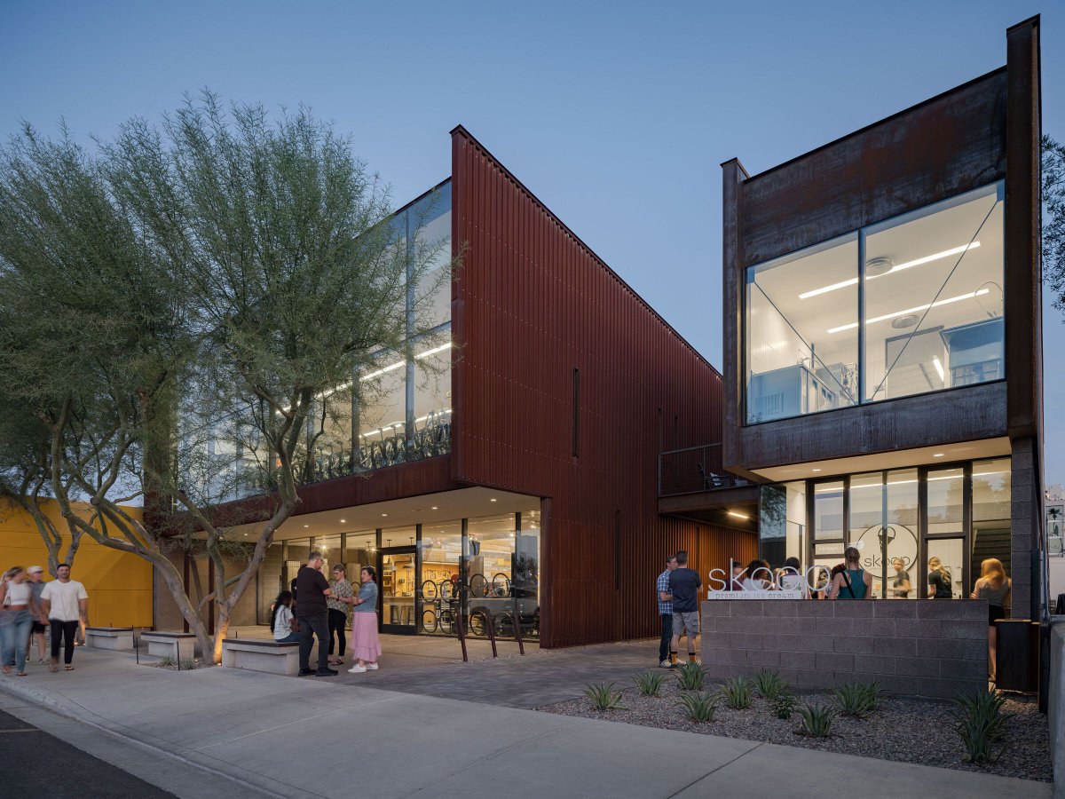Archello's tweet photo. debartolo architects’ Skoop ice cream shop demonstrates how material efficiency drives sustainability 
https://t.co/UCw4tGMz5w 

#MaterialEfficiency #PassiveDesign #AdaptiveArchitecture https://t.co/WksSoIiLwv