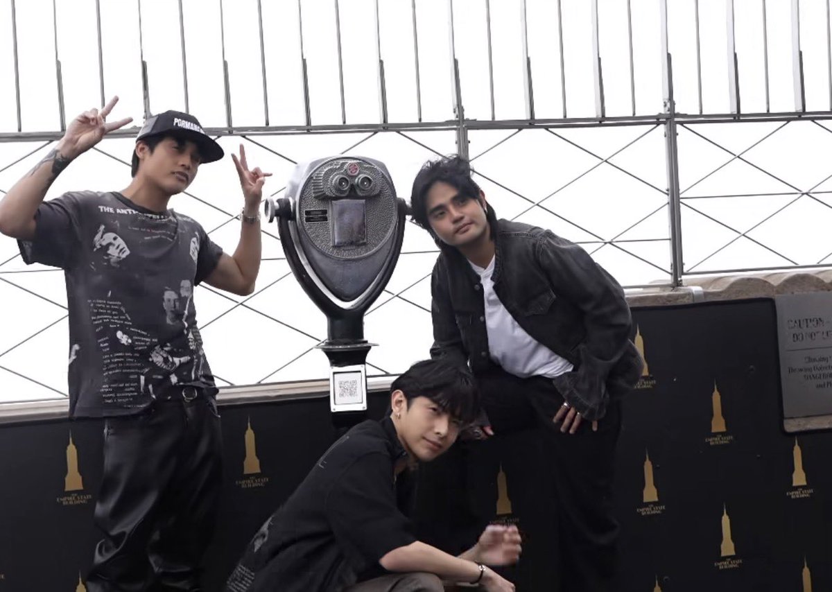 olbapologist's tweet photo. Nag go up sa Empire State Building ang PabKenTin!🤩😍

Engage: https://t.co/ShNvEaTAdn

@SB19Official #SB19 
#KEN #JUSTIN #PABLO 
#PabKenTin #Pinunsuson https://t.co/wvdXbJELJY