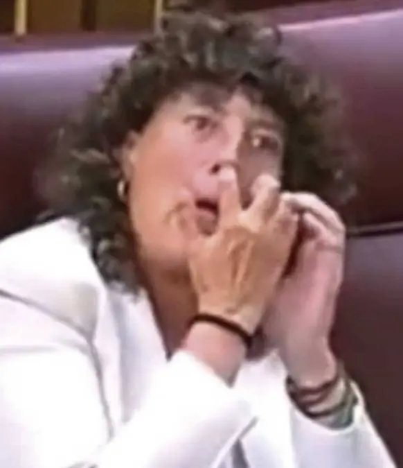 4nazzo4's tweet photo. @TeresaJorda @Esquerra_ERC Aquests són els únics "recursos" que has aconseguit per a Catalunya, Teresa (a banda d'omplir-te les butxaques). #PSOEsquerra #botiflERCs https://t.co/medswxTTvy