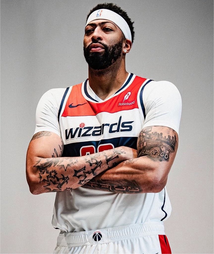 WizardsMuse1's tweet photo. Anthony Davis may WAIT to sign his NON-MAX extension (Via @BenStandig)

"My best guess is both sides agree to wait... I wouldn’t fret about the resolution coming close to 4 for $275 million territory"

The Wizards become eligible to extend Anthony Davis on Thursday 👀👀 https://t.co/xd3zxH3Hfj