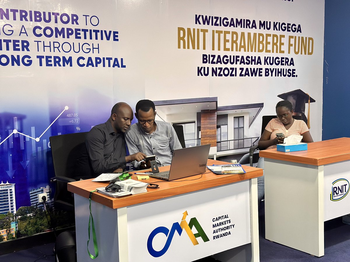 rnit_Rwanda's tweet photo. Kubaka ejo hazaza hawe heza bihera ku cyemezo ufata uyu munsi. Sura stand ya @rnit_Rwanda ,@CMARwanda na @RwStockExchange muri #Expo2026, umenye uko RNIT-Iterambere Fund n’isoko ry’imari n’imigabane byagufasha kwizigamira, gushora imari no kwiteza imbere. Turagutegereje i Gikondo https://t.co/jfbnnI2PKf