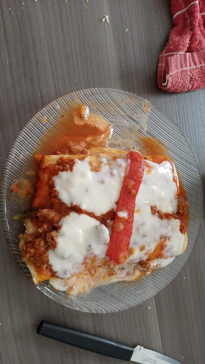 nicanorjuarez28's tweet photo. A #almorzar unos #canelones 😋🌯🥃🧊🍾
https://t.co/KjKVidgQNb https://t.co/BhVPpdXtFb