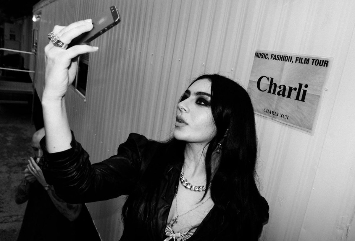 Charli XCX Argentina tweet media